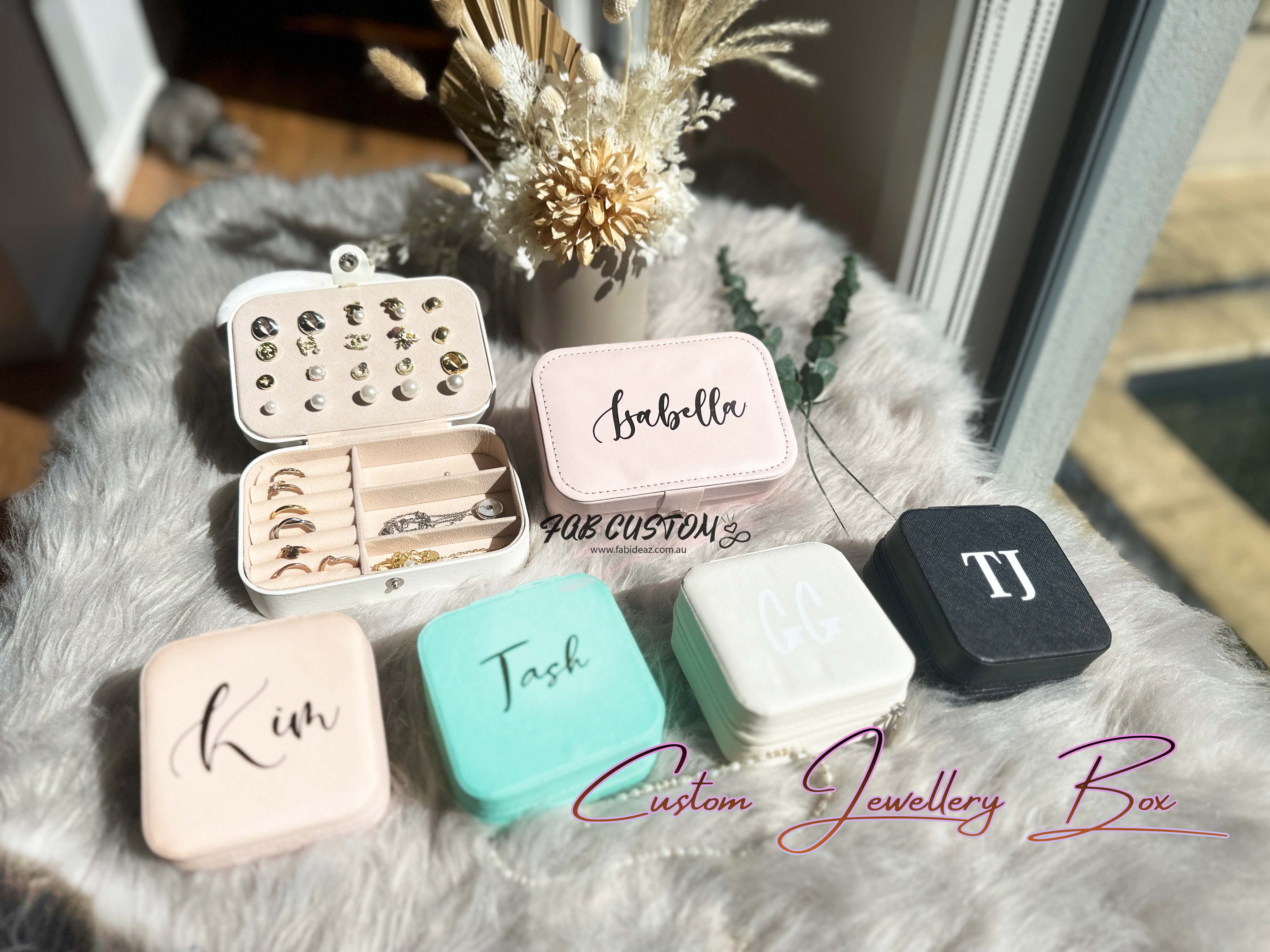 Personalized Jewellery Boxes  Rings Accessories Case  Bridesmaid Gifts  Romantic Custom Travel Case Thank you Jewelry Box with Name