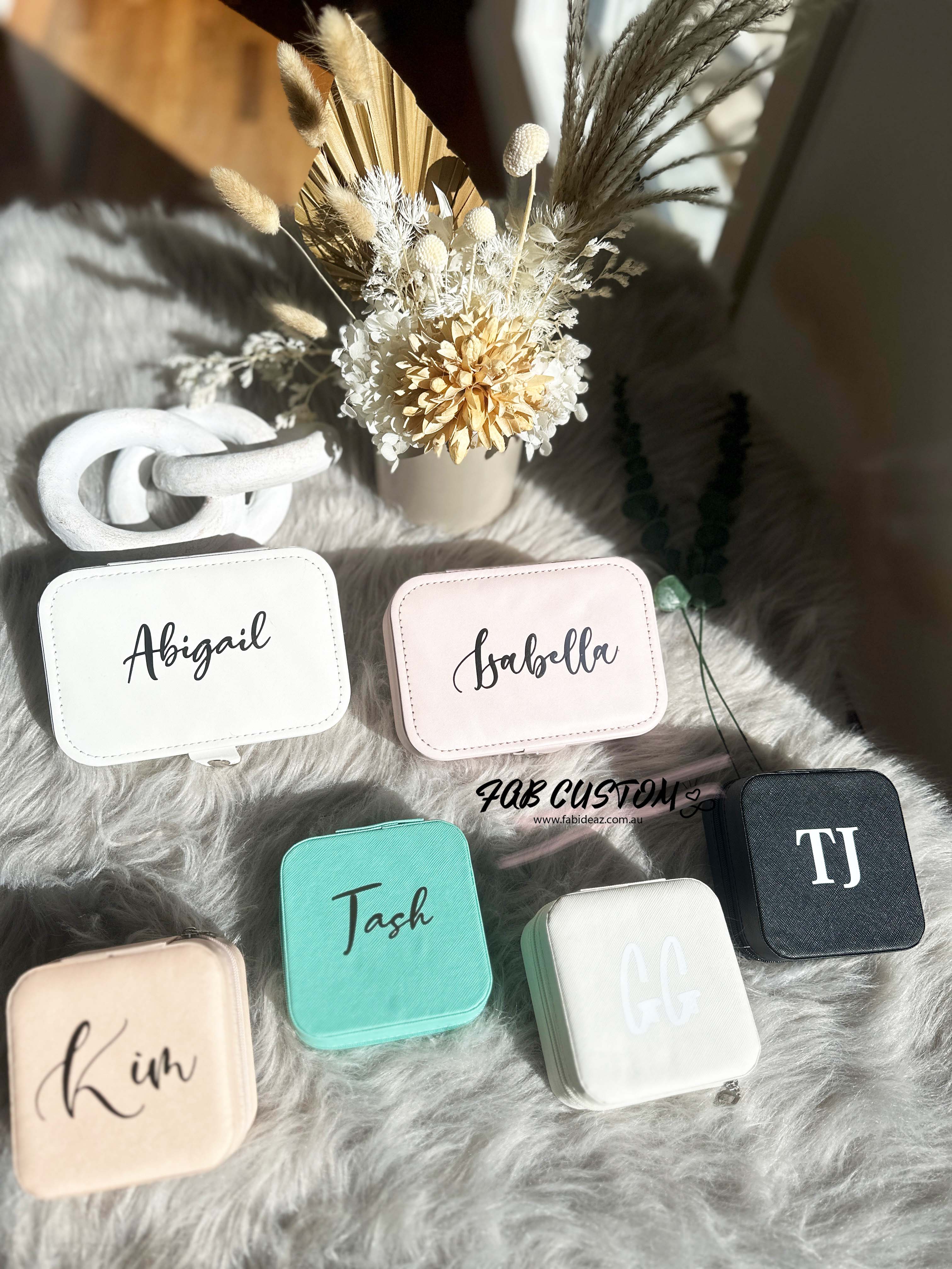Personalized Jewellery Boxes  Rings Accessories Case  Bridesmaid Gifts  Romantic Custom Travel Case Thank you Jewelry Box with Name