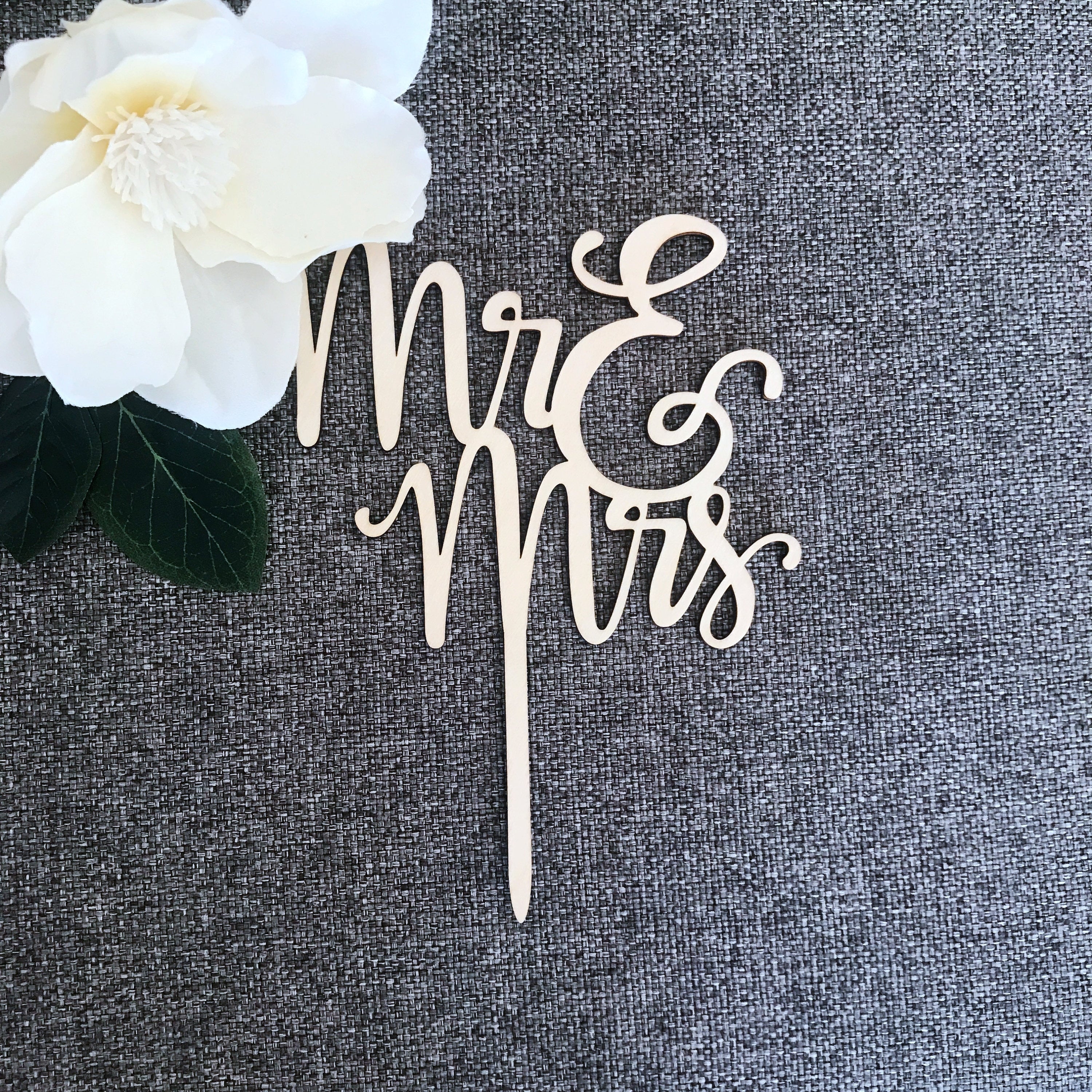 Mr & Mrs Wooden or Acrylic Wedding Cake Topper Wedding Party Decoration Mr and Mrs