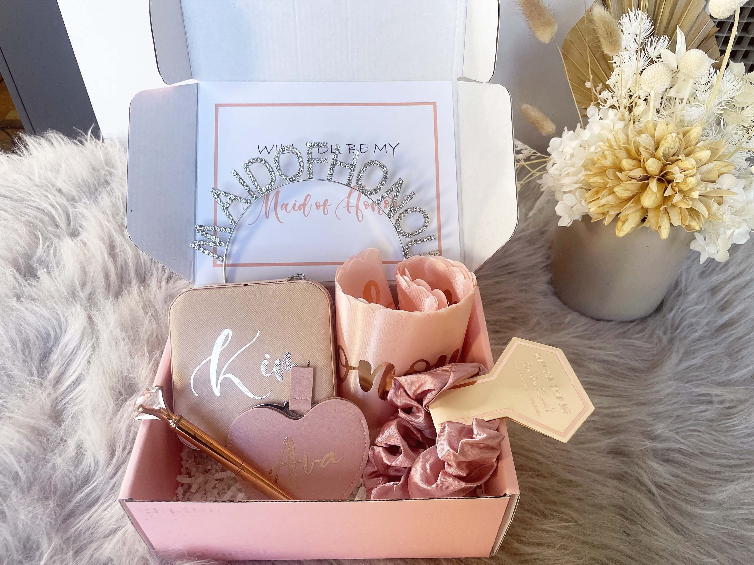 Personalized Bridesmaid Proposal Box,Personalized Keepsake Box, Bridesmaid Gift Box,Proposal Bridal Party Box,Bridesmaid Box with Gifts